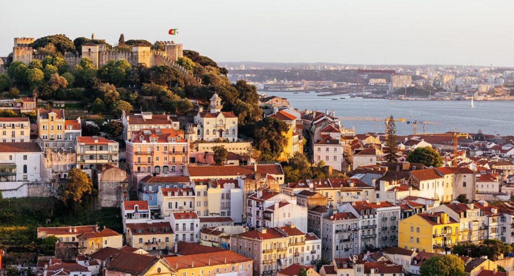 Golden Visa en Portugal sigue siendo una oportunidad para obtener pasaporte europeo por inversión